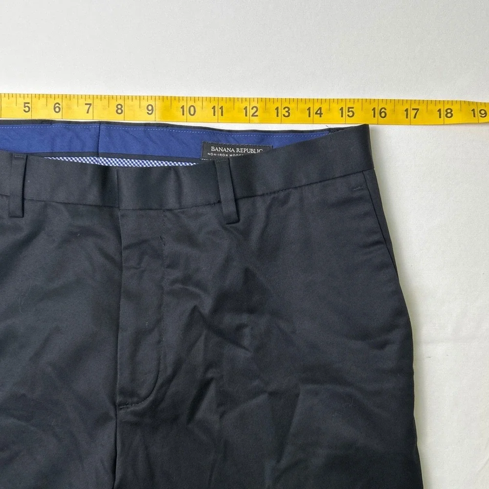 Banana Republic Mens Non-Iron Modern Slim Fit Chino Pants Size 31x32 Navy Blue